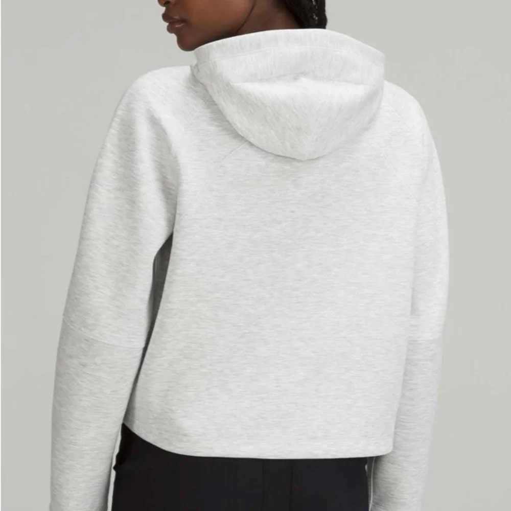 Lululemon airwrap hoodie emboss word mark size 4 - Picture 2 of 4